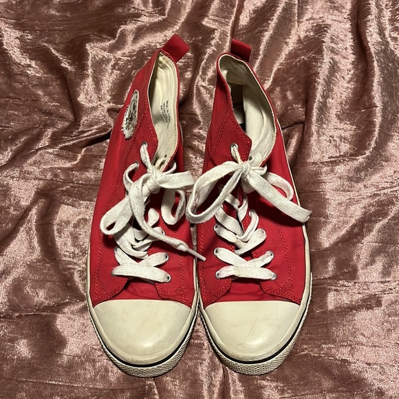 Mickey mouse Red High Tops - Picture 2 of 4